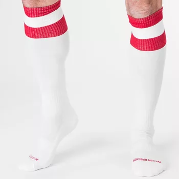 Fehér fociszár – elegáns sportos kiegészítő