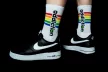 Addiction Pride – divatos, színes zoknik érzéki stílusban