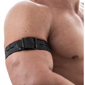 Katerpillar – stílusos fekete karkötő