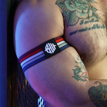   Brassards Retro Remix – elegáns sötét szürke karszalag (x2)